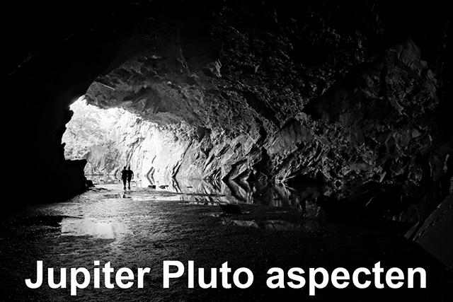 04 Jupiter Pluto aspecten