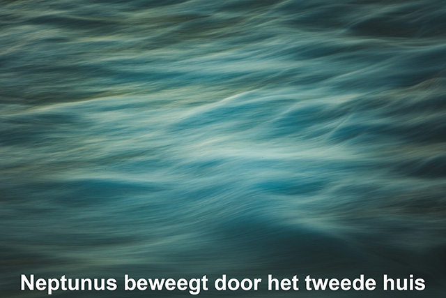 02 Neptunus beweegt door het tweede huis
